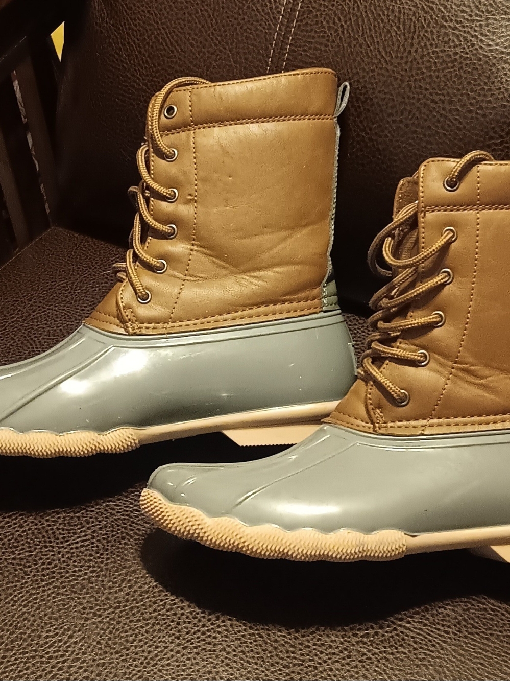 Jessica Carlise.Women’s Two-Tone Duck Boots in Olive Brown and Slate Blue Size 9